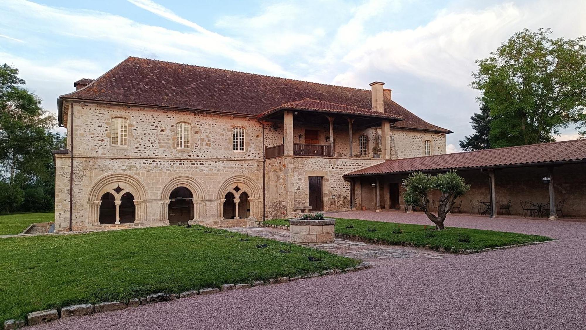 مبيت وإفطار Abbaye Saint Gilbert المظهر الخارجي الصورة